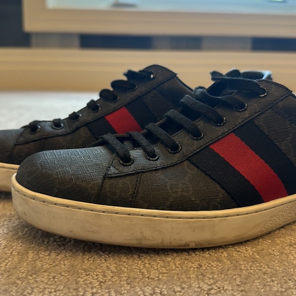 Men’s Gucci sneakers - Picture 2 of 9